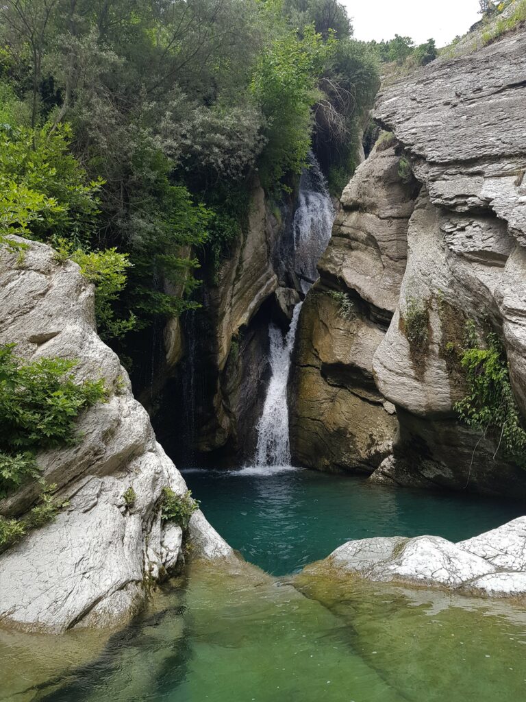 Cascade Bogovë